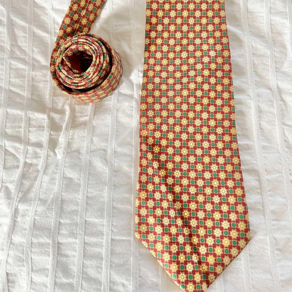 NINA RICCI Paris Vintage 100% Silk Luxury Ditsy Daisy Floral Foulard Pattern Tie